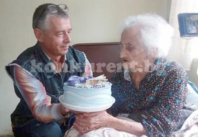Баба Мария от Долни Вадин стана на 104 г. СНИМКИ