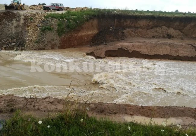 Успокоява ли се положението в трите общини в бедствено положение СНИМКИ