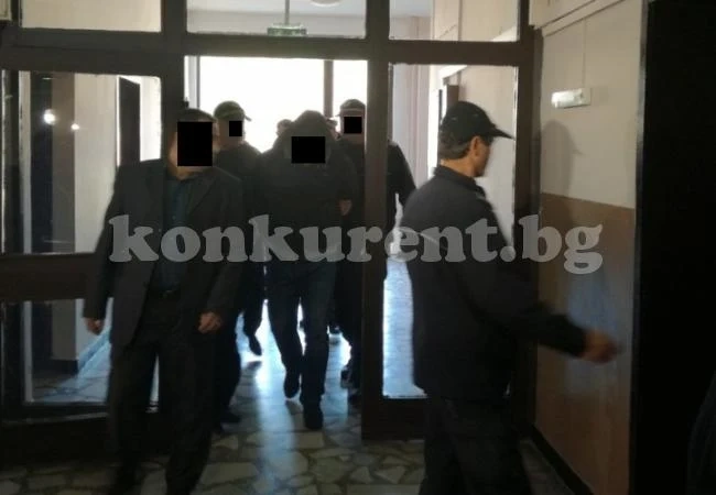 Вкараха в ареста двама за кражба