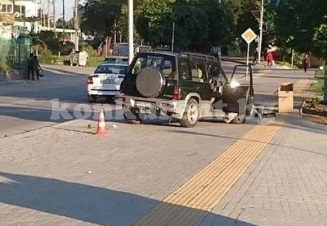 Шофьор бере душа в болница, след като заби „Сузуки“ в метален стълб