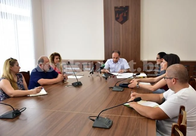 Две врачански фирми в надпревара за ремонт на улици