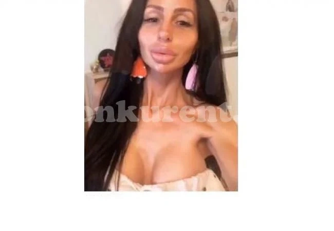 Деси Фотосесията ТОТАЛНО се обезобрази (Плашещи снимки - ПРЕДИ И СЕГА)