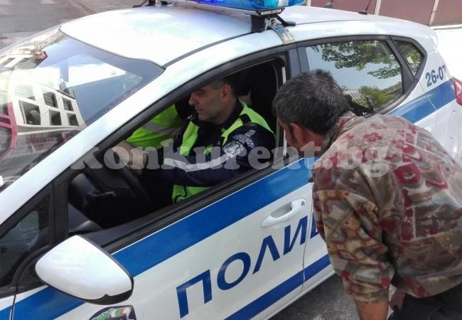 Пиян шофьор се натресе в каруца, трима са в болница