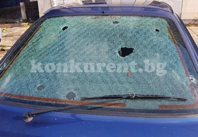 След градушката се извиха опашки пред офисите на застрахователи