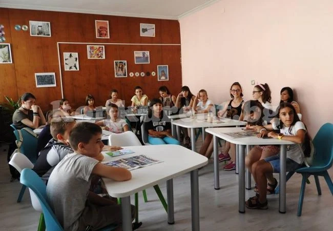 Учиха се в работилница как се пишат интересни заглавия