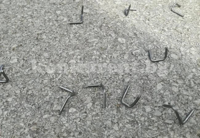В Криводол си мъстят с криви пирони СНИМКИ