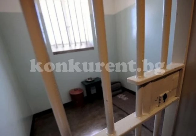 Сериен убиец умря, докато се самозадоволяваше в килията си!