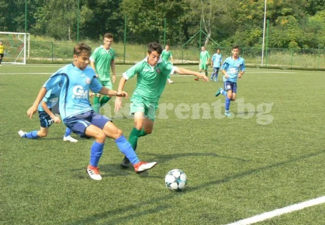 U17 на Ботев сломи Монтана с 2:1, червен картон за Джони /Снимки /