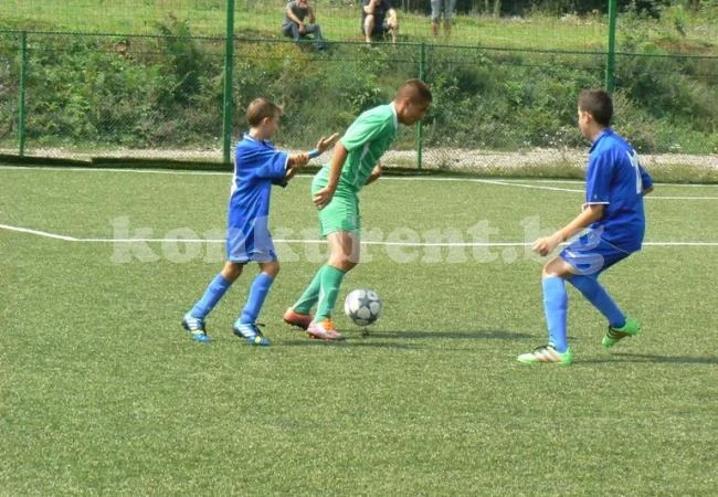 U15 пак напълни мрежата на комшии в проверка /Снимки/