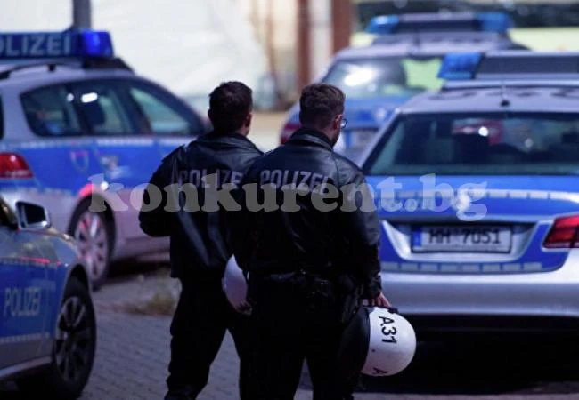 Катаджии се видяха в чудо! Чисто гол колоездач фуча със 17 км/ч над разрешеното (СНИМКА 18+)
