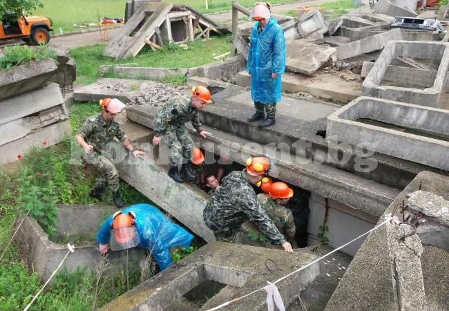 Обучават 100 военни в Монтана