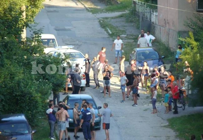 Полиция разтърва спор/т/на свада СНИМКИ