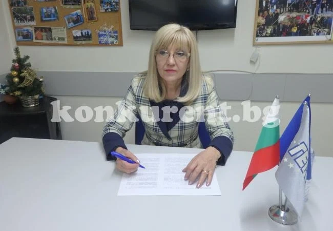 Депутатът Петя Аврамова приема граждани днес