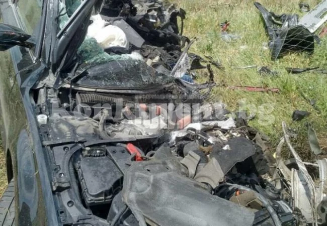Двама тийнейджъри загинаха след адско меле, момче и момиче берат душа