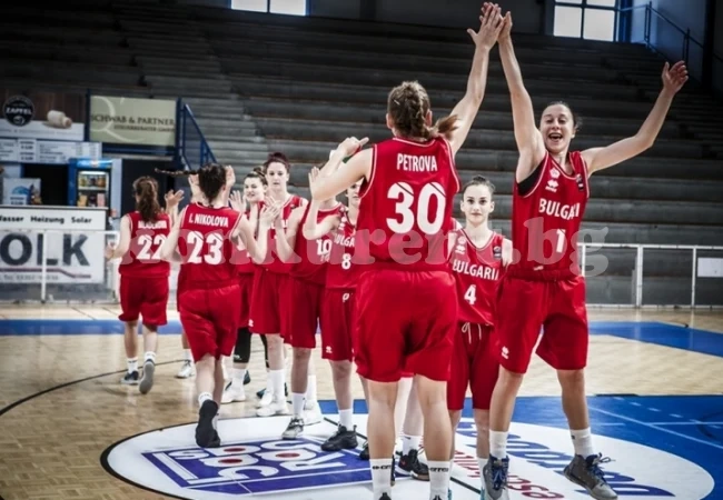 U18 с Йоана и Симона затвори Топ 20 на европейското