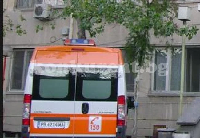 Бебе падна от третия етаж на къща