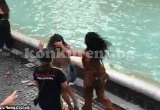 Жени и семействата им си спретнаха бой заради селфи (СНИМКИ/ВИДЕО 18+)