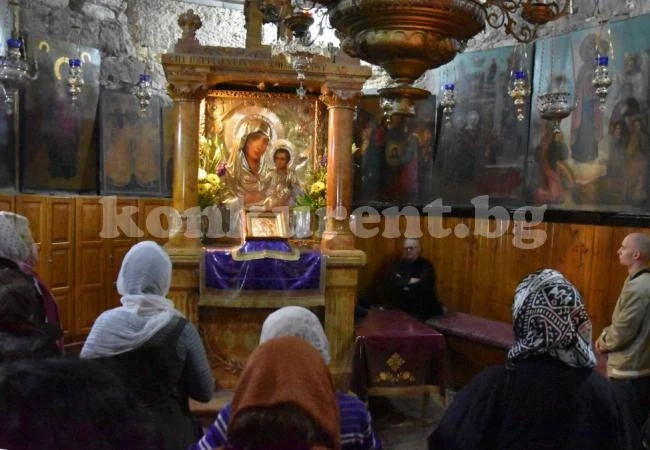 На 15 август християнският свят отбелязва Голяма Богородица