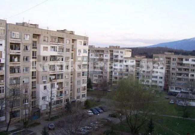 Бременна в осмия месец почина заради тумор