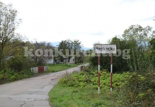 Сръбска фолкзвезда пее на събора в Черкаски