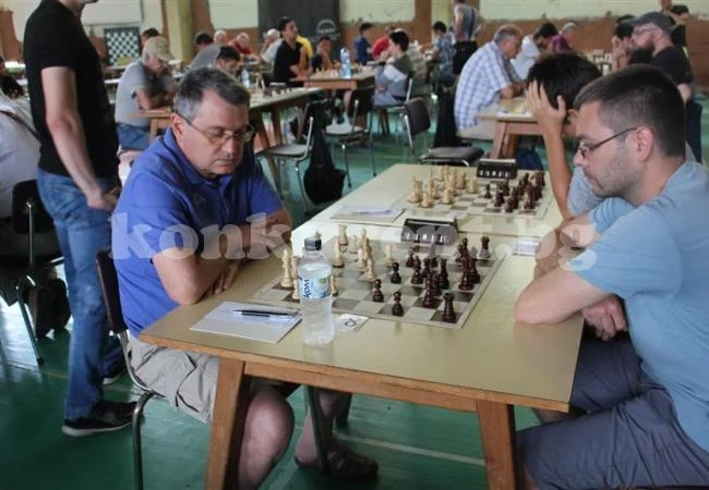 Ученик изпревари учителя си на турнира в Тетевен