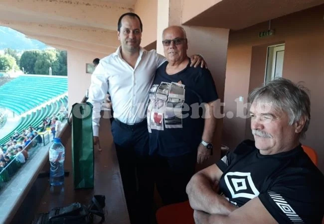 Калин Каменов изненада с подарък Милан Йосифов