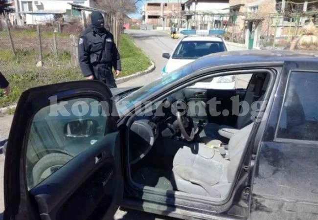 Закопчаха свидетел с наркотици срещу дилър-пожарникар