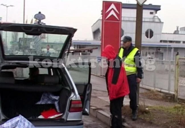Велосипедист е с фрактури след удар от кола