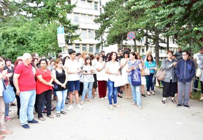 Рехав протест пред врачанската болница СНИМКИ