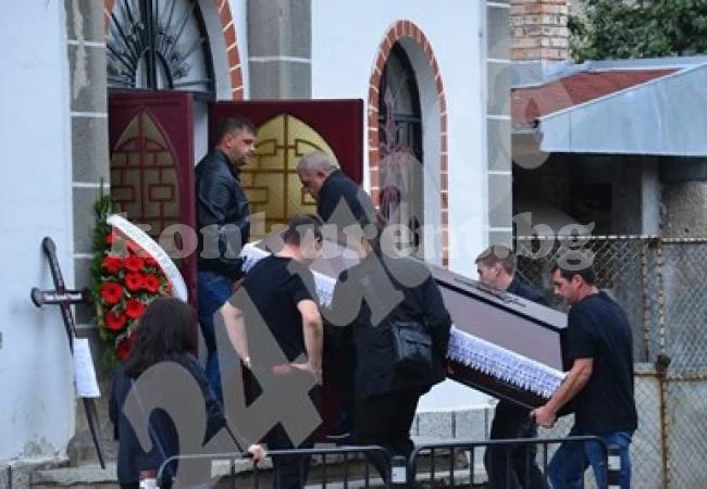 Започнаха опелата в Световрачене, първи е Тиме Рошкев