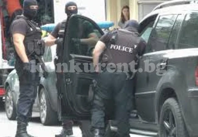 Арестуваха брутален педофил, гаврил се с 9-годишната си дъщеря