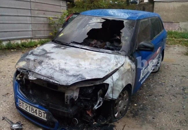 Автомобил на „Конкурент“ също пламна