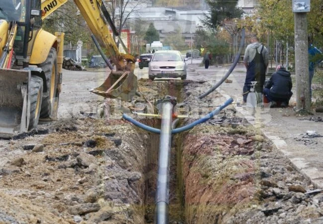 Авария спира водата в Мездра, вижте къде няма да тече от чешмите