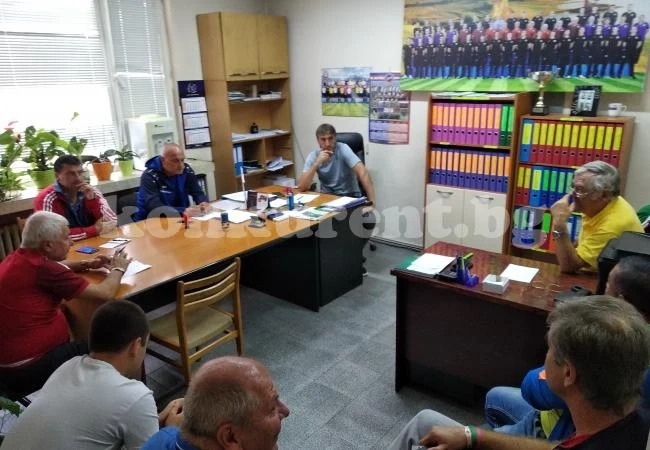 Липсата на деца възпрепятства старта на първенствата в Монтана