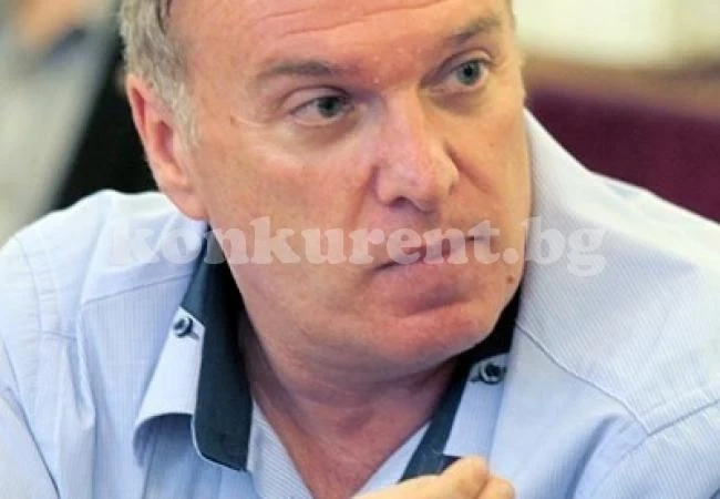 Проф.Чуков: 800 000 бежанци може да тръгнат към Турция след ударите в Идлиб