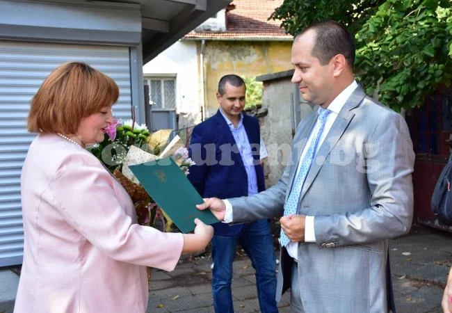 Областният управител на Враца празнува двойно днес СНИМКИ