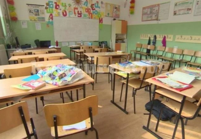 От МОН обявиха много важна промяна в училищата, вкарват... 