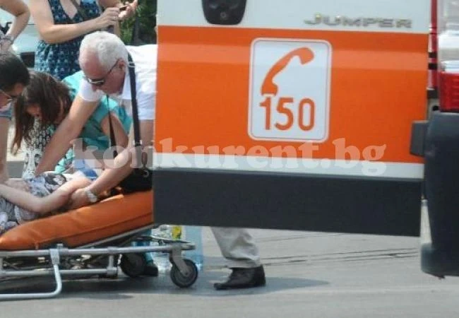 „Опел” помете възрастна жена