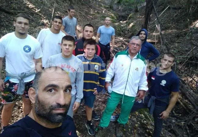 Юли заминава с юношеските национали на световно в Словакия