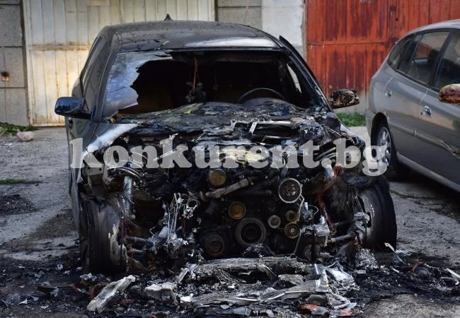 ОБНОВЕНА Вижте кой запали колата на Васил Ганов
