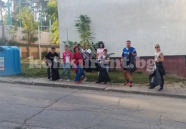 Вижте кои в Белоградчик запретнаха ръкави и почистиха града