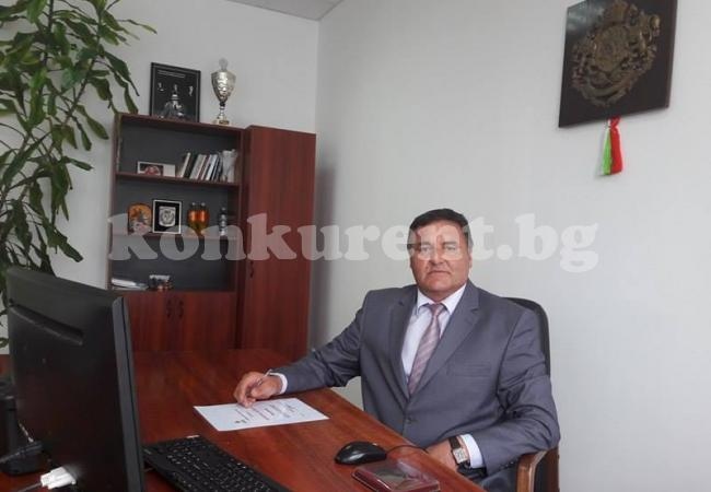 Зевзек  се помайтапи с кмета на Криводол - Петър Данчев ДОКАЗАТЕЛСТВА+СНИМКИ