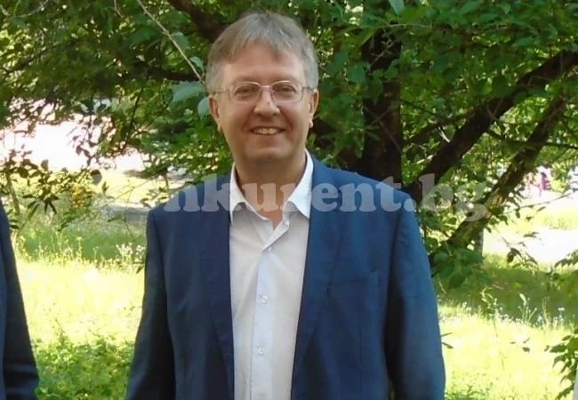 Хубав ден за лекари и сестри – раздадоха авансите в болница