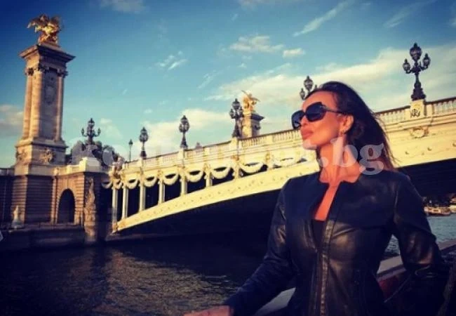 Глория се влюби в Париж! Певицата изглежда чудесно /СНИМКИ/