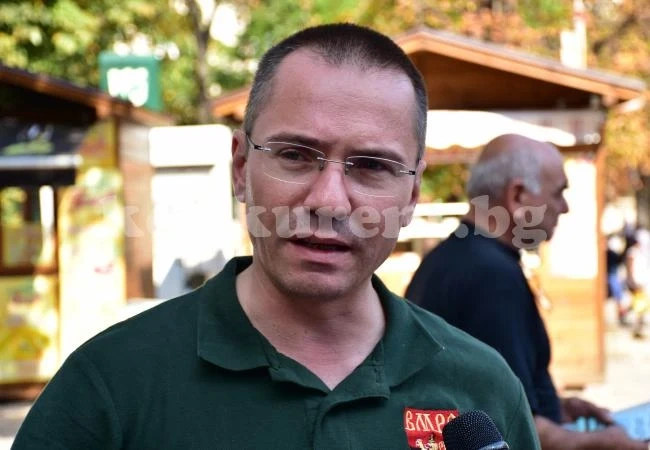 Ангел Джамбазки: Някои евродирективи пречат на българите ИНТЕРВЮ