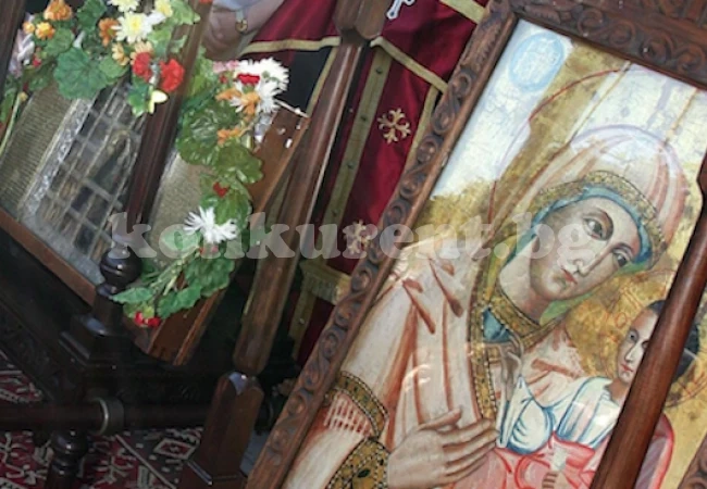Днес е Покров на Пресвета Богородица, черпят две имена