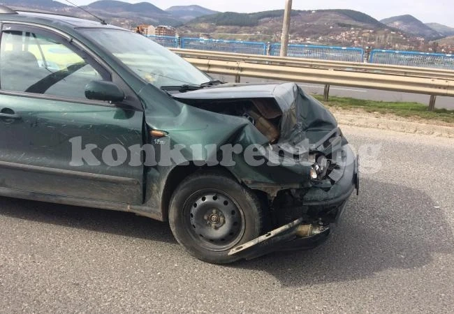 Осма катастрофа във Врачанско, дядо заби колата си в скали