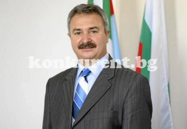Кметовете искат повече пари за общински пътища