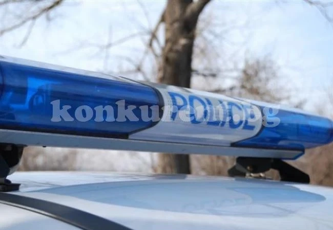 11-годишно дете обра кутия за дарение