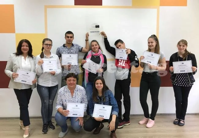 Ученици от врачанска гимназия заминават за Брюксел